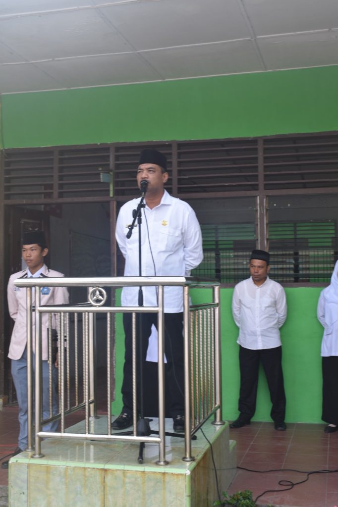 You are currently viewing Upacara Perdana Tahun Pelajaran 2023-2024 MAN 3 Medan