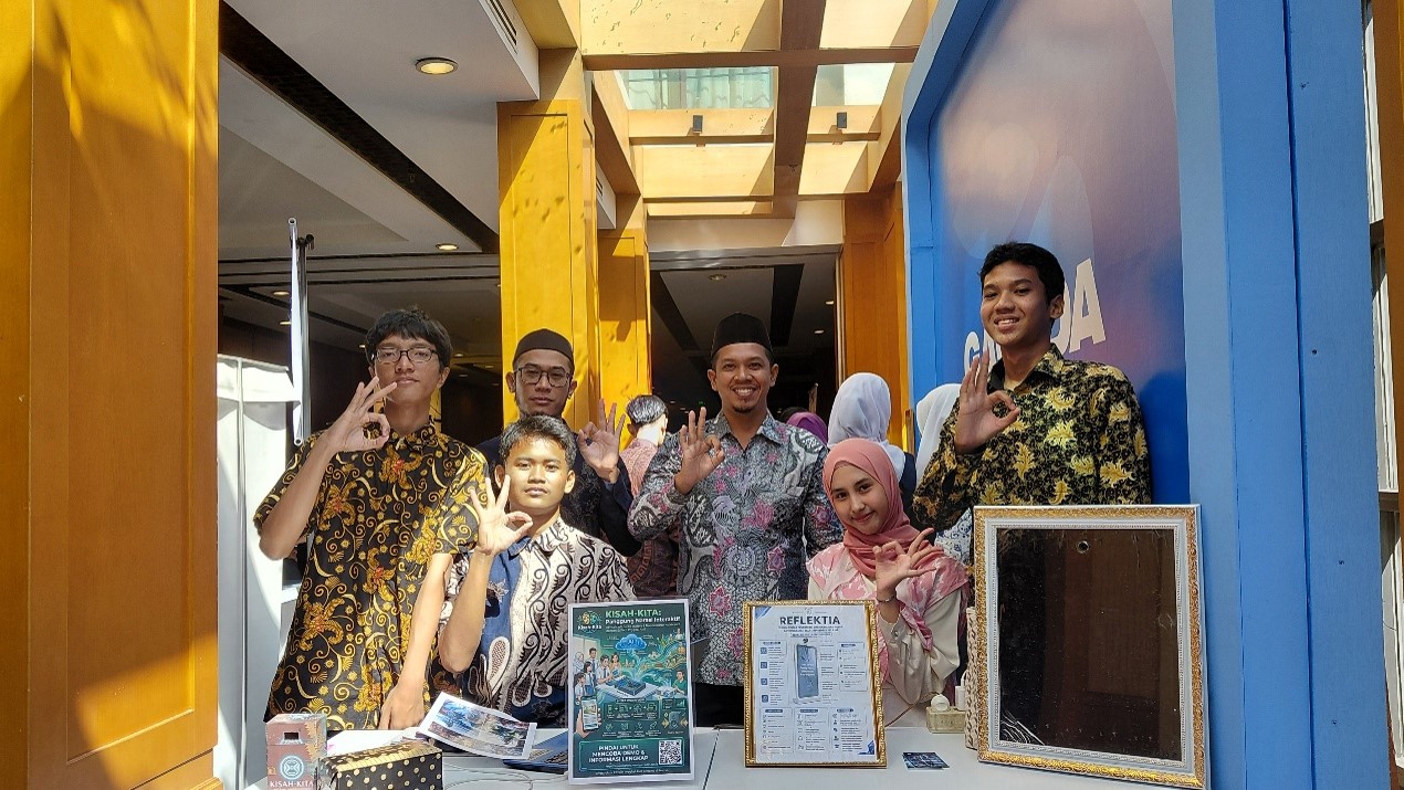 You are currently viewing Siswa MAN 3 Medan Tampilkan Inovasi Digital Berbasis AI pada Forum Komunikasi Digital RAKERNAS XVIII APEKSI 2026