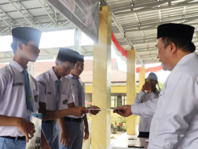 MAN 3 Medan Kukuhkan Perangkat Kelas, Semai Jiwa Kepemimpinan Siswa