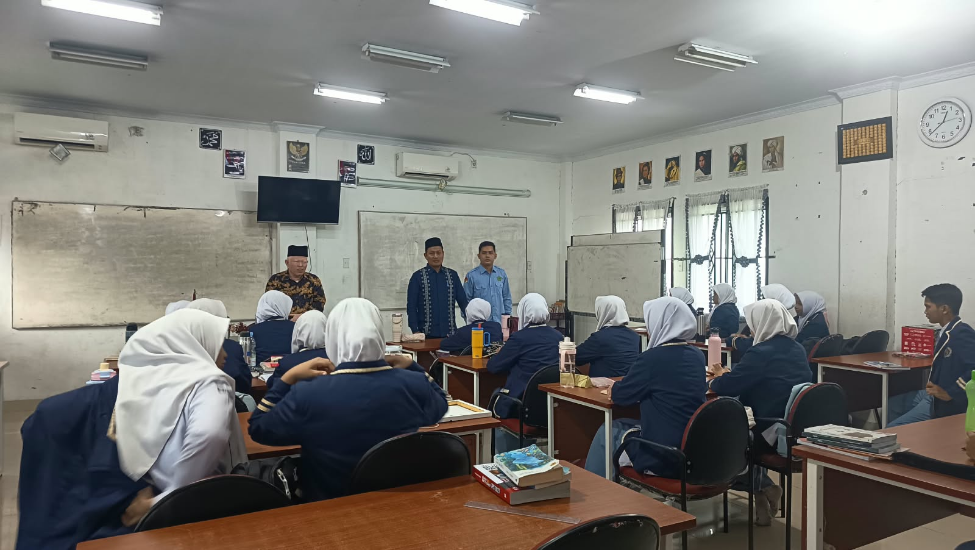 You are currently viewing Tim Kurikulum Kanwil Kemenag Sumut Monitoring Program SKS dan Penggunaan BTU di MAN 3 Medan