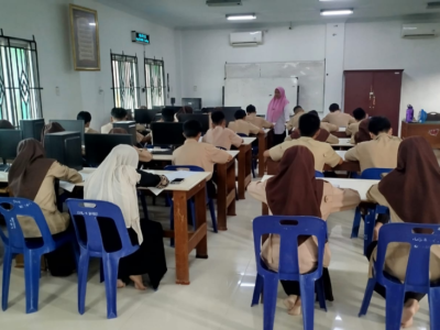 JARING TALENTA UNGGUL, MAN 3 MEDAN GELAR SELEKSI  OMI TINGKAT MADRASAH