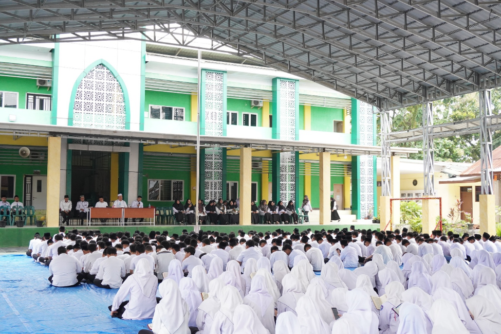 You are currently viewing MAN 3 Medan Gelar Doa Bersama, 12 Murid Lolos Final KOMPAC
